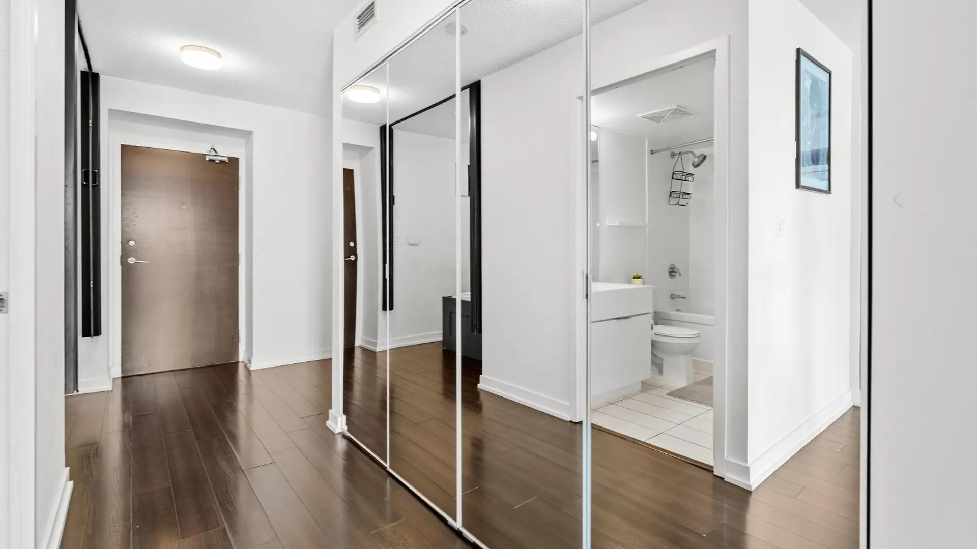 Apartment In Downtown Toronto